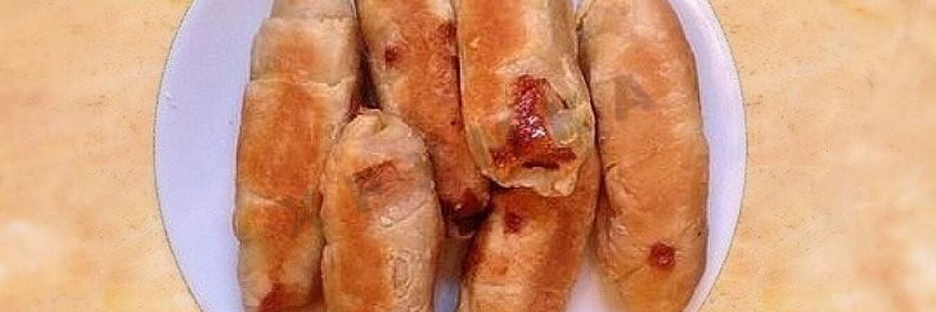 Сосиски в тесте в мультиварке в слоеном тесте