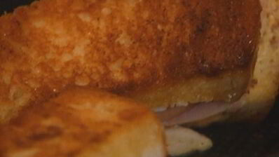 мини-сэндвичи с ветчиной, вялеными помидорами и сыром