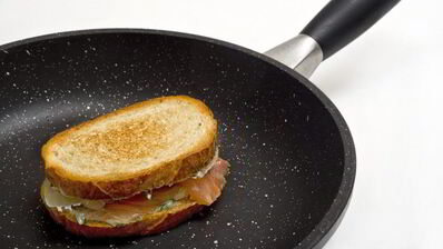 сэндвич с красной рыбой