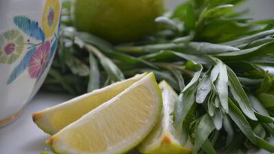 сэндвич с яйцом-пашот и салатом