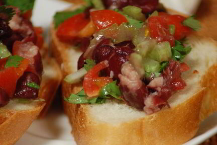 Сэндвичи с фасолевым дипом