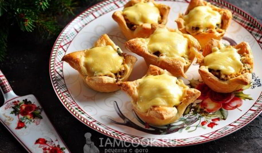Рецепт тарталеток с курицей, грибами и сыром