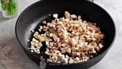 тарталетки с курицей, грибами и сыром