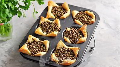 тарталетки с курицей, грибами и сыром