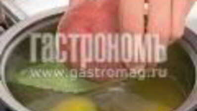 тарталетки с персиками