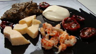 тарталетки с сыром джюгас