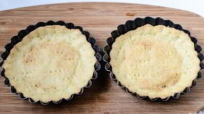 тарталетки с сыром и помидорами