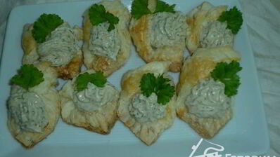 тарталетки с тунцово-яичным паштетом