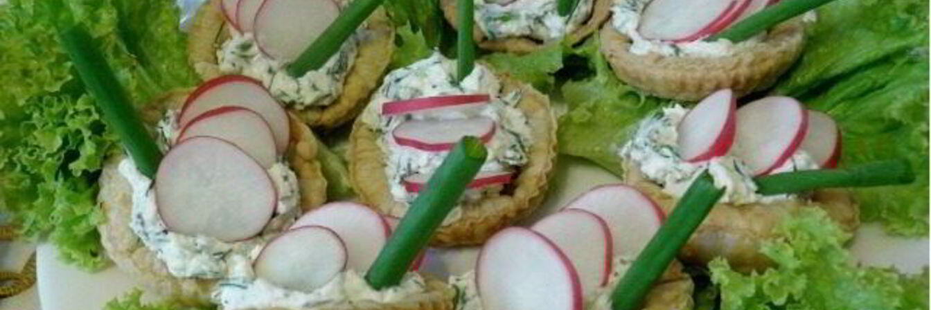 Тарталетки с творогом и зеленью