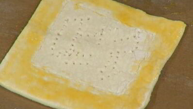 тарталетки с яблоками и голубикой