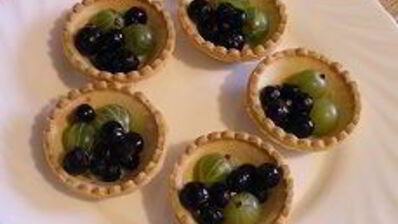 тарталетки с ягодами