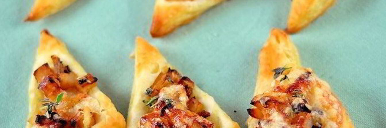 Яблочно-луковые тарталетки