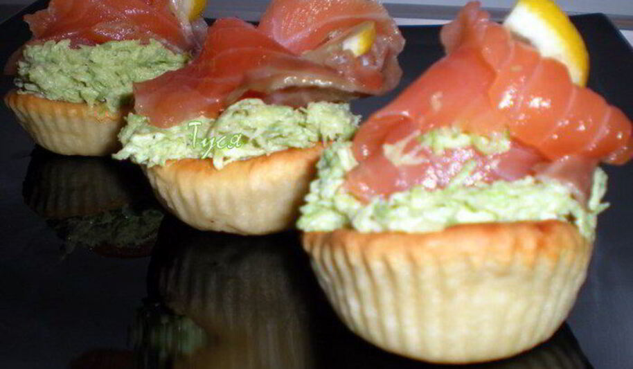 Рецепт закусочных тарталеток с рыбого и авокадо