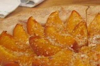 Абрикосовый тарт из готового слоеного теста