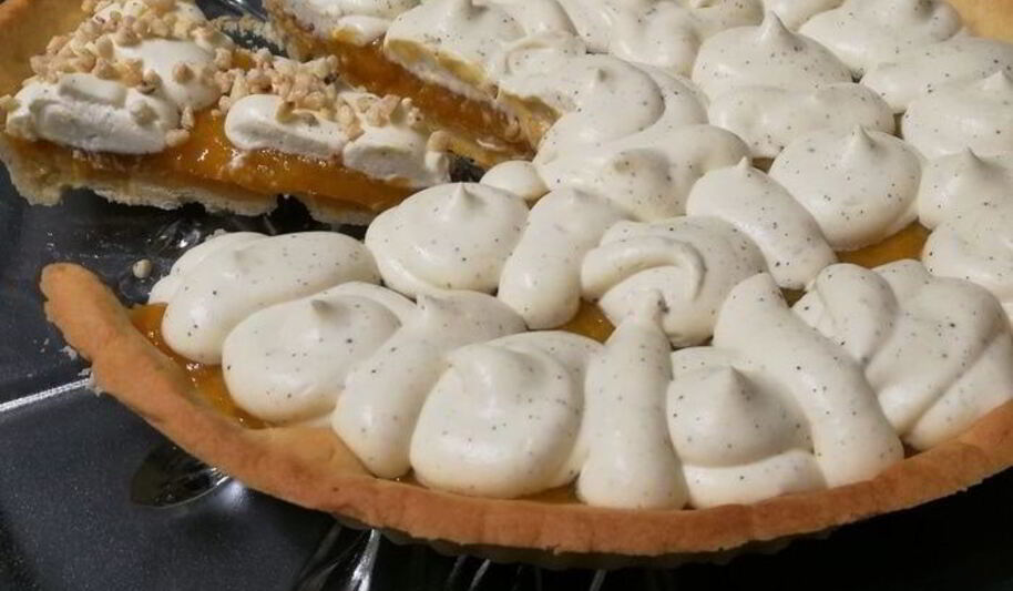 Рецепт абрикосового тарта с франжипаном и миндальным крокантом