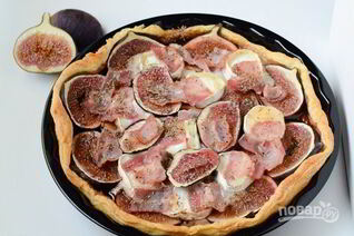 Тарт с беконом и инжиром