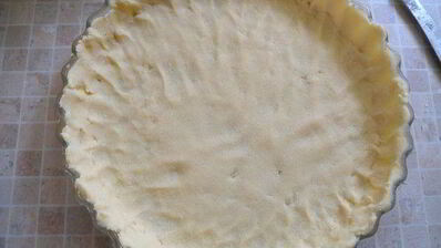 тарт с клубникой с розмарином и ежевикой с базиликом двойное удовольствие