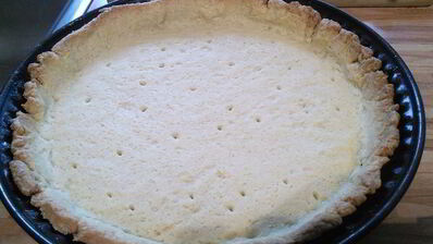 тарт с ревенем и сливочным кремом