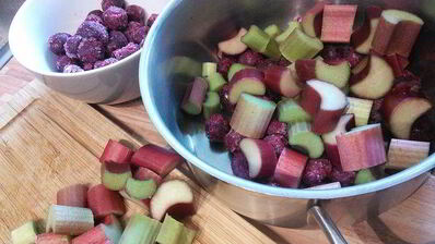 тарт с ревенем и сливочным кремом