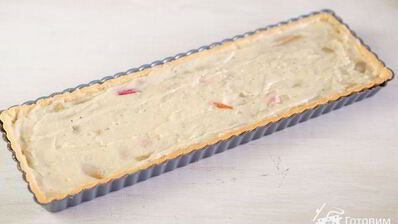 тарт с ревенем, заварным кремом и меренгой