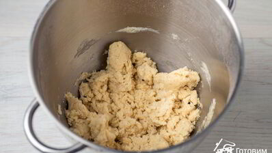 тарт с ревенем, заварным кремом и меренгой