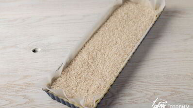 тарт с ревенем, заварным кремом и меренгой