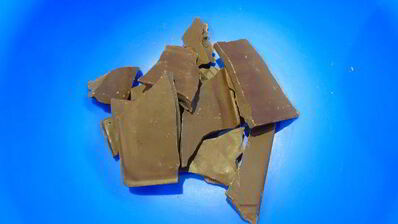 тарт с шоколадным кремом и сливами