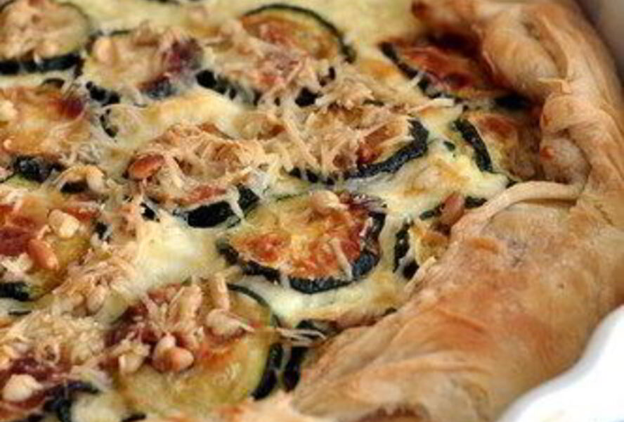 Тарт с цукини, томатами и базиликом