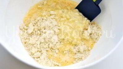 тарт с вишней и меренгой