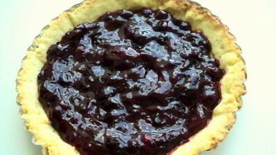 тарт со смородиной и творогом