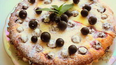 тарт со смородиной и творогом