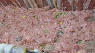 террин из курицы с фисташками и печенью