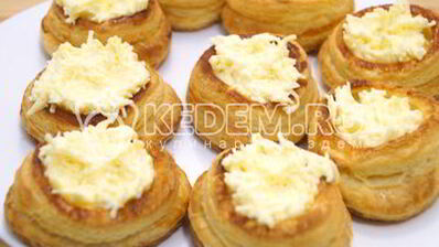 волованы с сырной начинкой и грибами