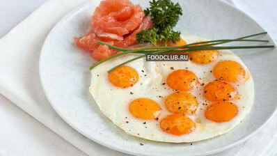 яичница-глазунья из перепелиных яиц