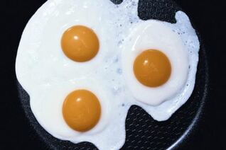 Яичница глазунья