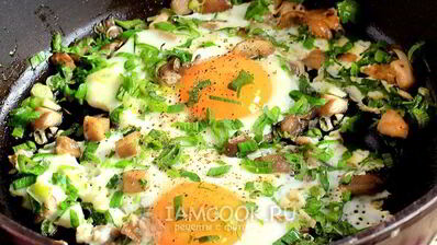 яичница с грибами