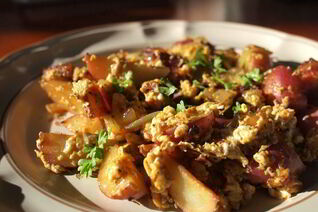 Яичница с картошкой