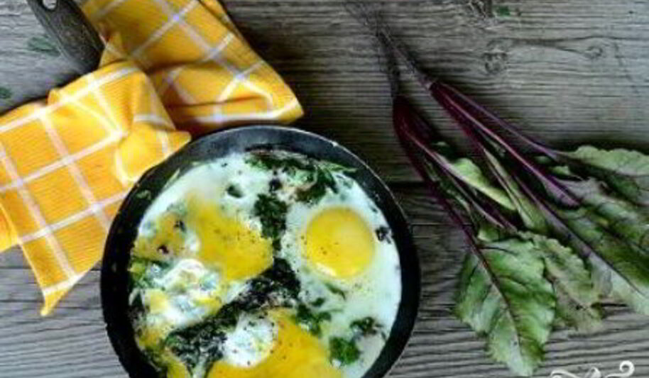 Рецепт яичницы со свекольного ботвоёго