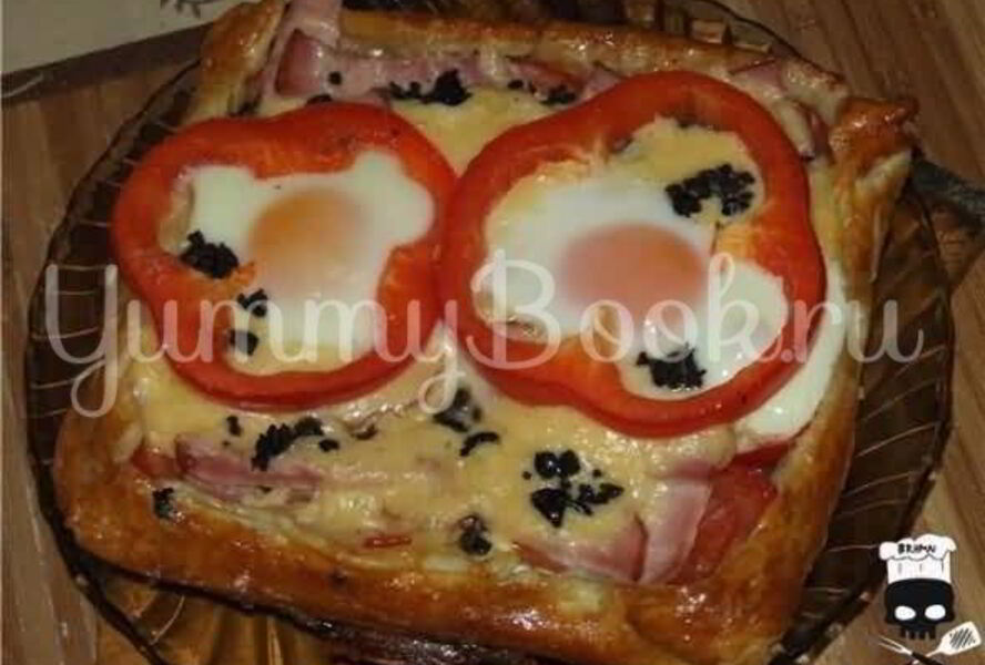 Яичница в слоеном тесте