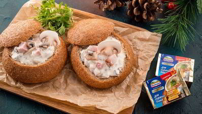 сытный мясной жульен в булочке