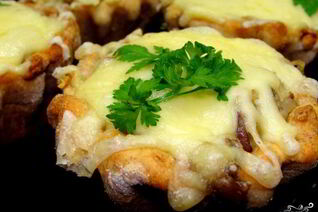 Жульен с плавленным сыром