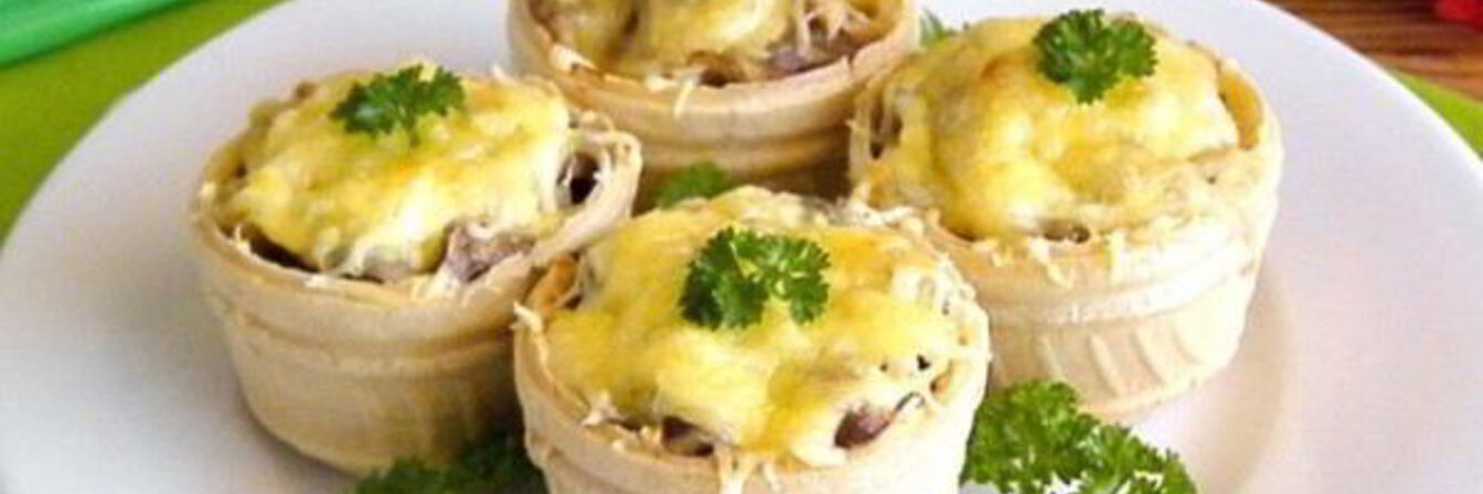 Жульен в тарталетках с грибами и курицей