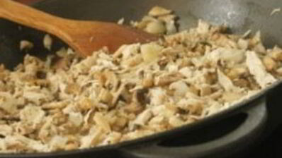 жюльен из курицы в горшочках